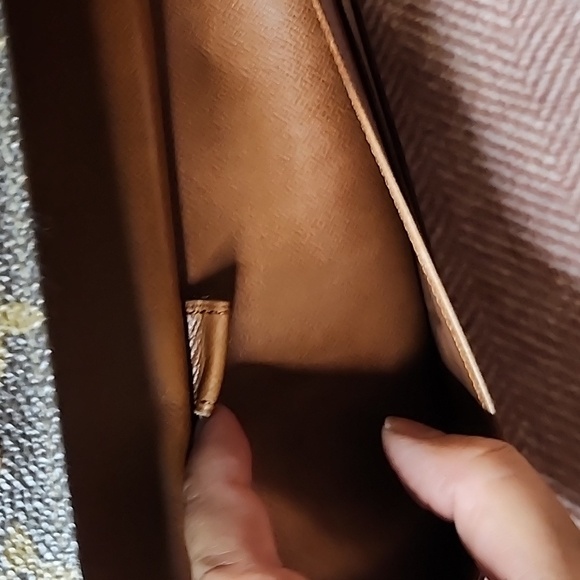 Louis Vuitton long wallet - Picture 8 of 13